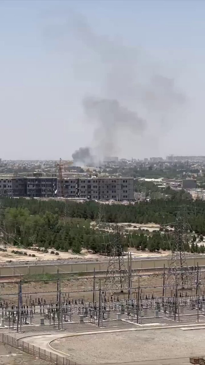 Isfahan bombed. Smoke rising from or near the tomb of Ayatollah Khomeini