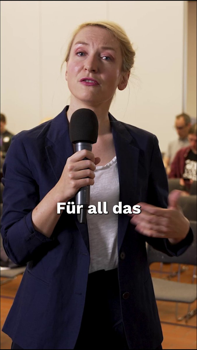 Wir legen uns mit den Reichen an und fordern eine gerechte Besteuerung sehr großer Vermögen. Denn nur so kann unser Gemeinwesen, also sozialer Wohnungsbau oder ein gutes Gesundheitssystem, für alle gut finanziert werden.