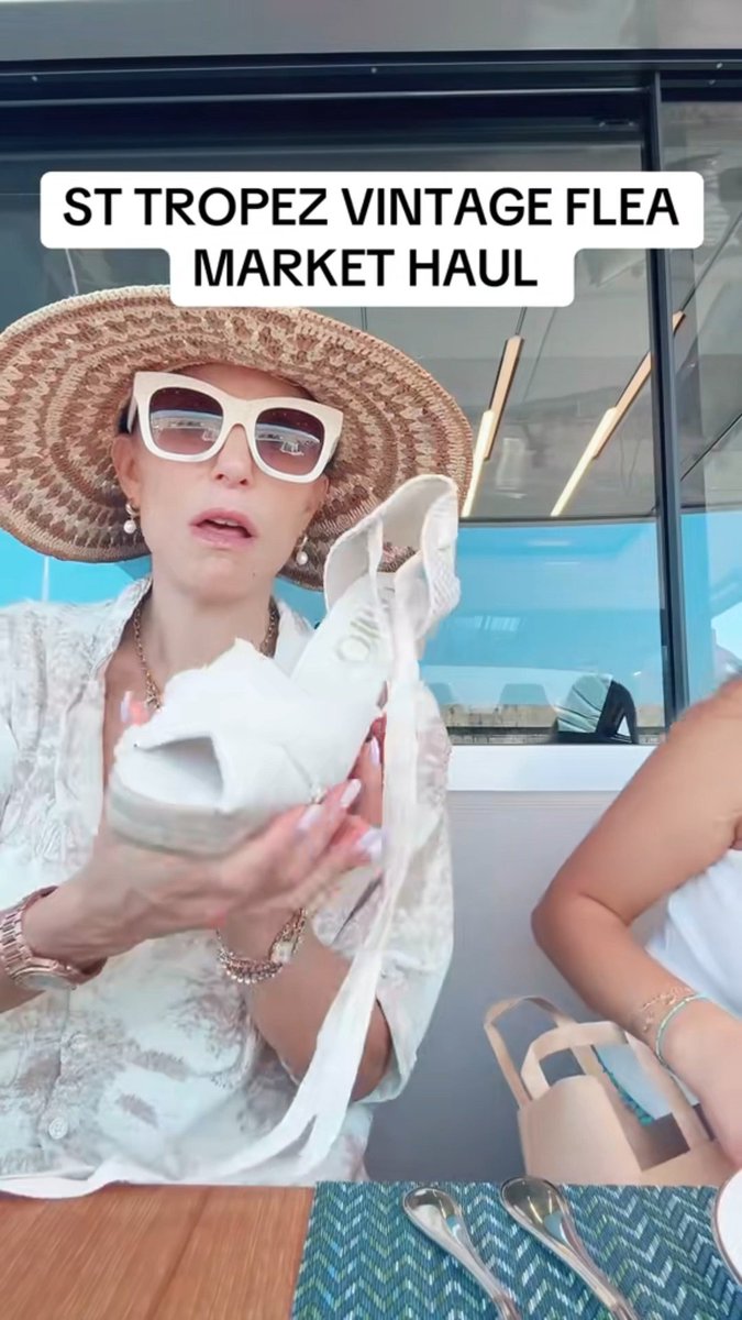 Hey y'all time for a haul #haul #haultime #sttropez #fleamarket #yourewelcome #mommyandme