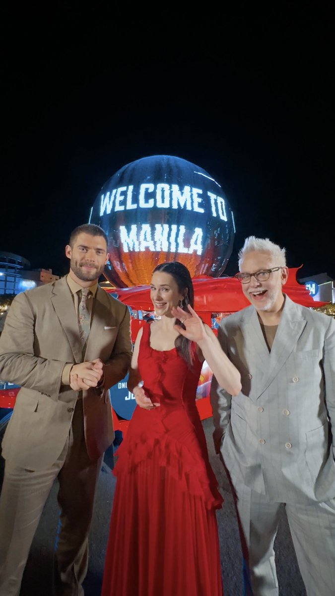 Thanks for looking up with us, Manila! 💙❤️