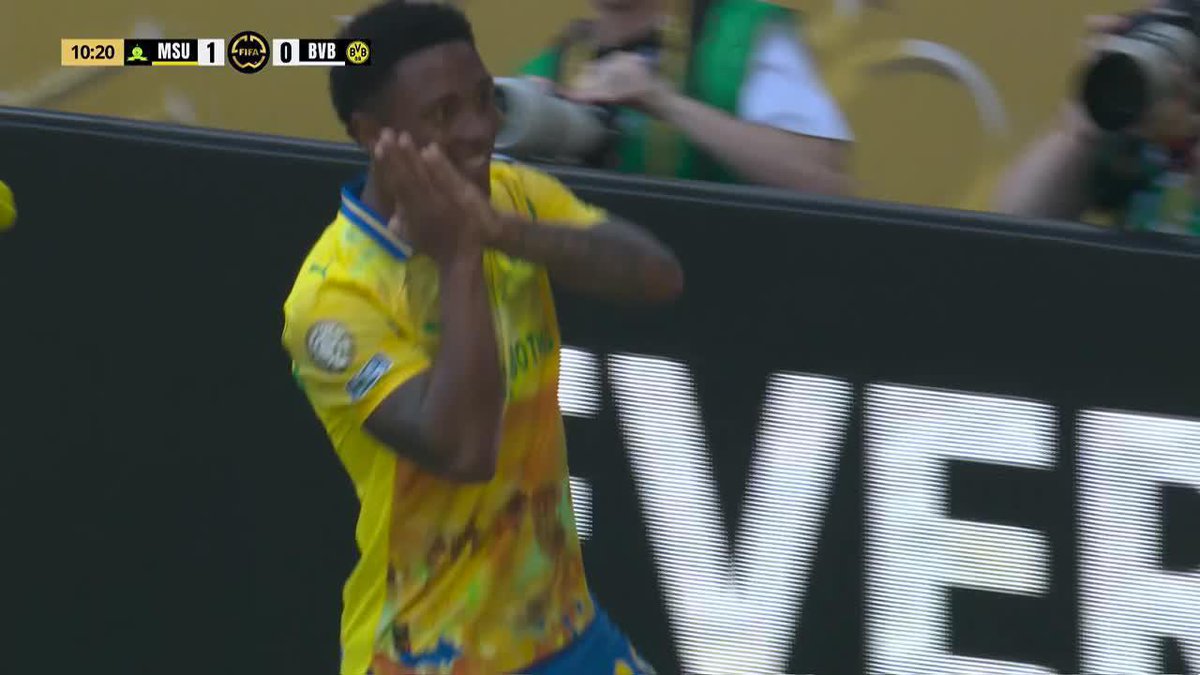 GOL HISTÓRICO DE MAMELODI SUNDOWNS 🇿🇦 ANTE BORUSSIA DORTMUND 🇩🇪. LO SELLÓ EL BRASILEÑO LUCAS RIBEIRO.