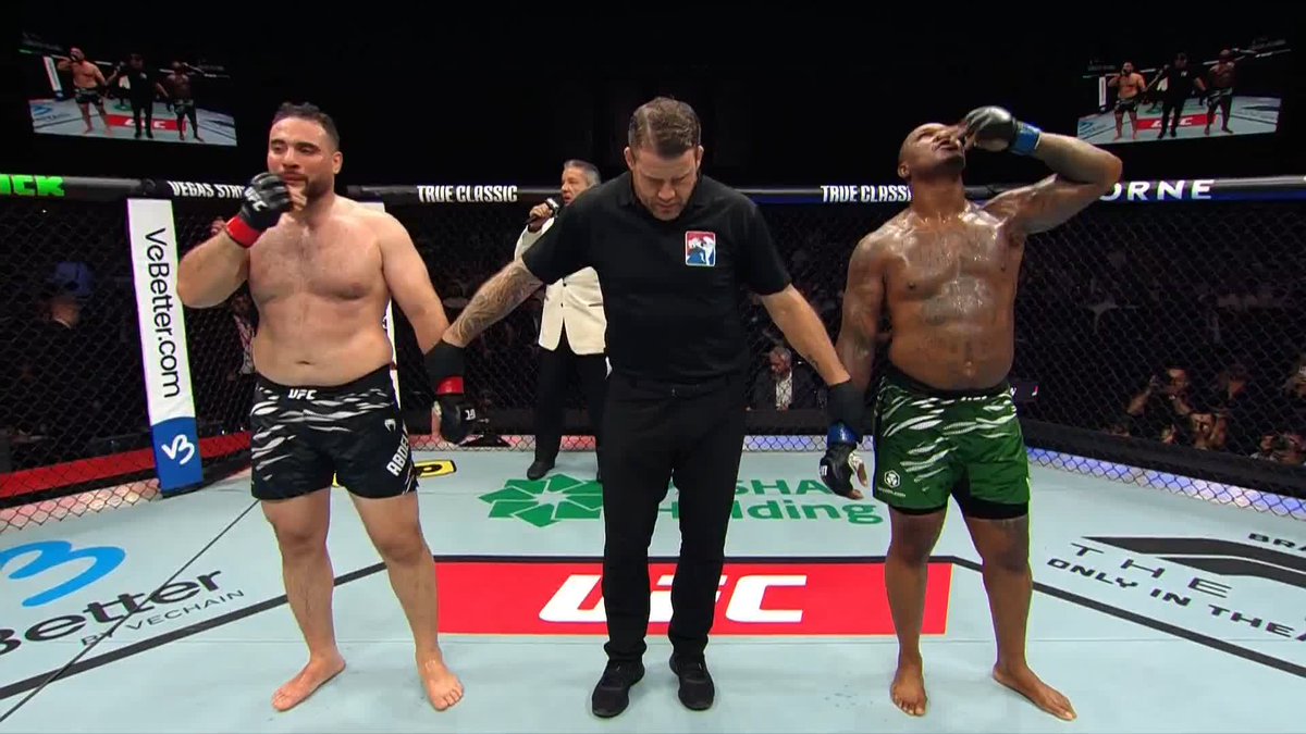 Mohammed Usman 🇳🇬 s’impose face à Hamdy Abdelwahab par décision unanime ! #UFCBaku
