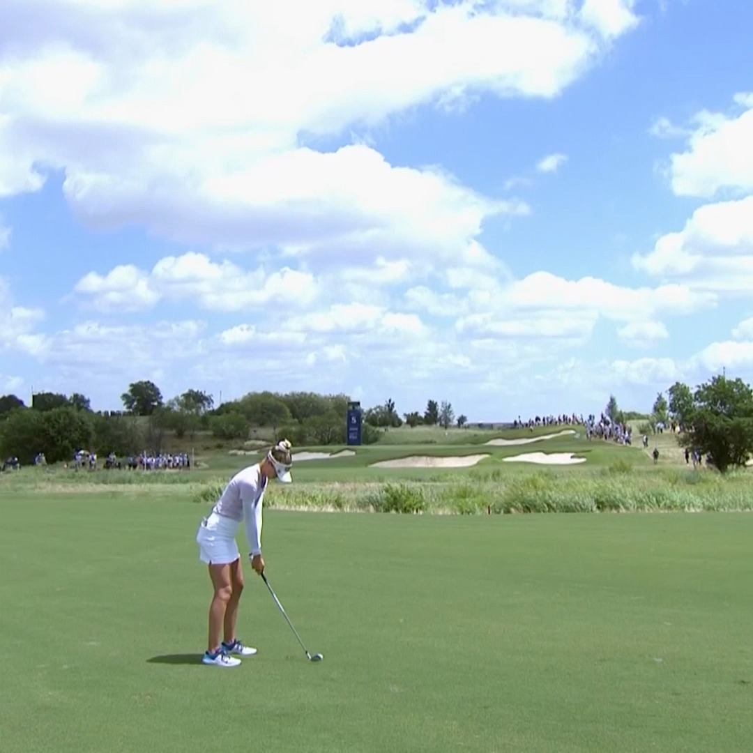 Nelly Korda plays a fantastic shot in the wind to set up birdie. 🫡 📺 NBC &amp; Peacock | KPMG Women's PGA Championship
