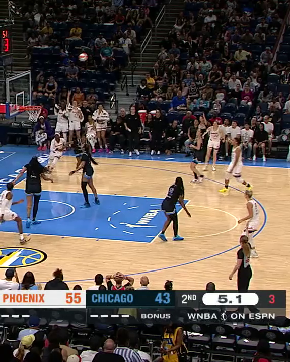 Sami Whitcomb has FIVE THREES in the first half 🔥 📺 Mercury-Sky on ABC/ESPN+