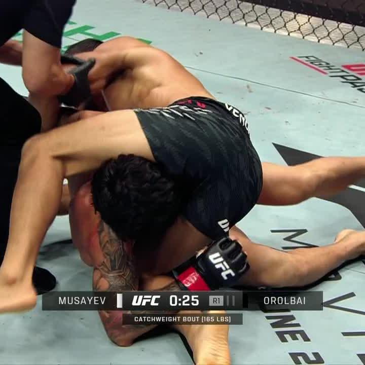 ムフトベク・オロルバイがトフィック・ムサエフに1R一本勝ち！ ムサエフはUFCデビュー戦を勝利で飾れず。 #UFCBaku