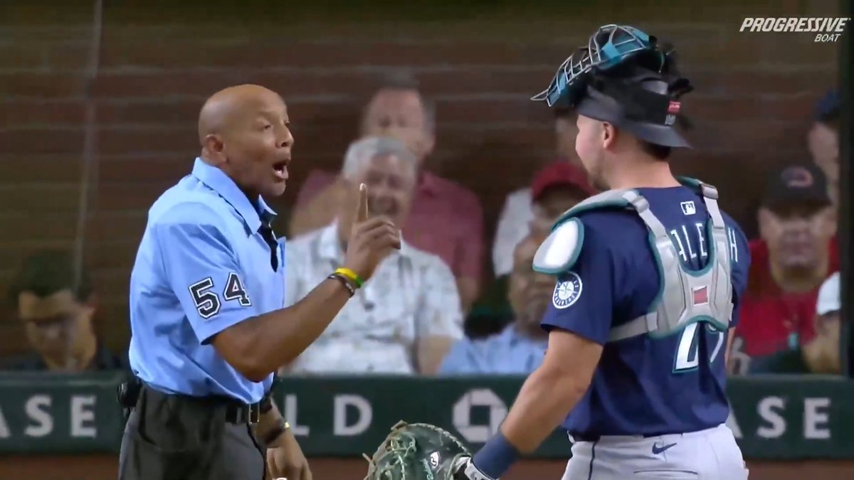 CB Bucknor tells Cal Raleigh to stop letting his pitcher warm up, a breakdown