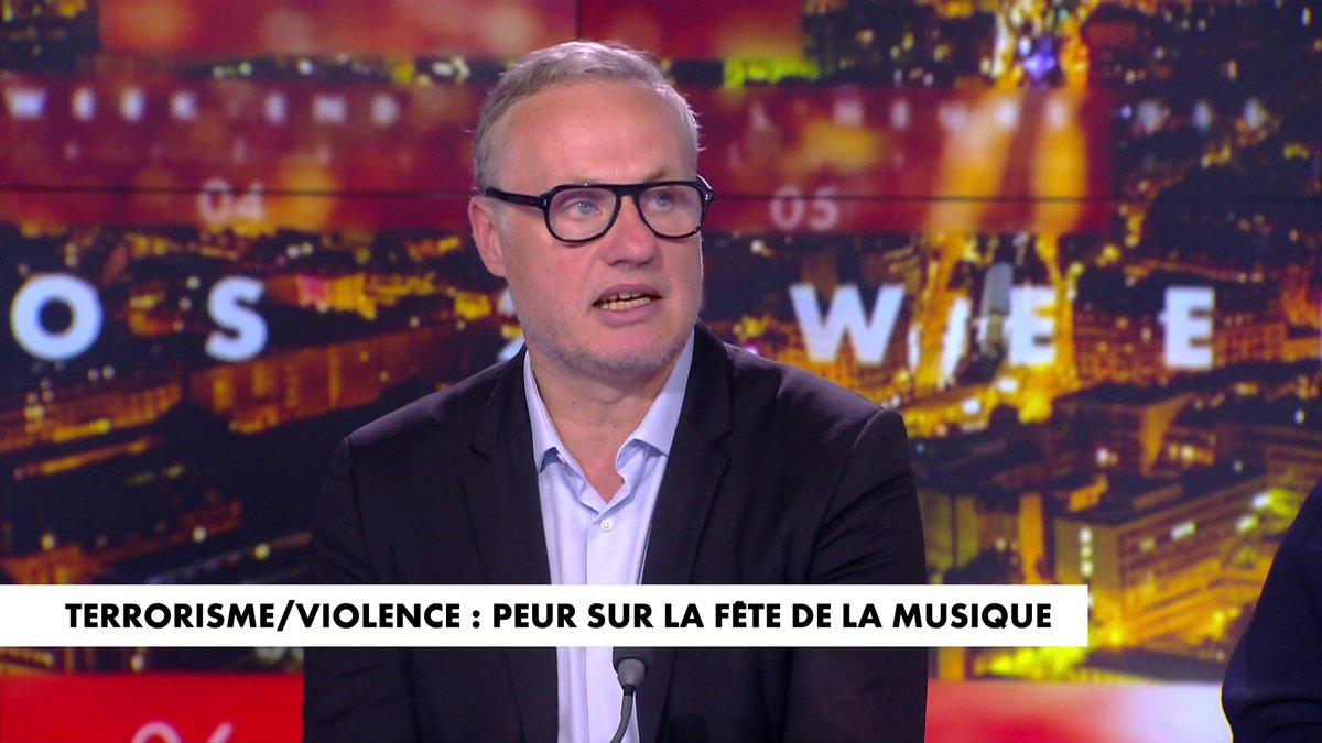 Lui c'est JS Ferjou. Il continue de mentir effrontément en parlant de "chasse aux juifs à Amsterdam". C un habitué. Cette serpillière du Sionistan a été vue verre de champagne à la main à Tel-Aviv, pendant que des innocents mourraient à quelques kilomètres