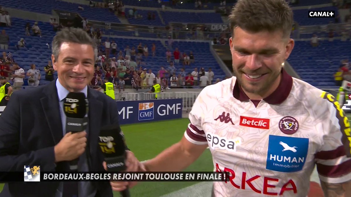 Matthieu Jalibert déclare sa flamme aux supporters ❤️🔥 #DemiesTop14 🏉