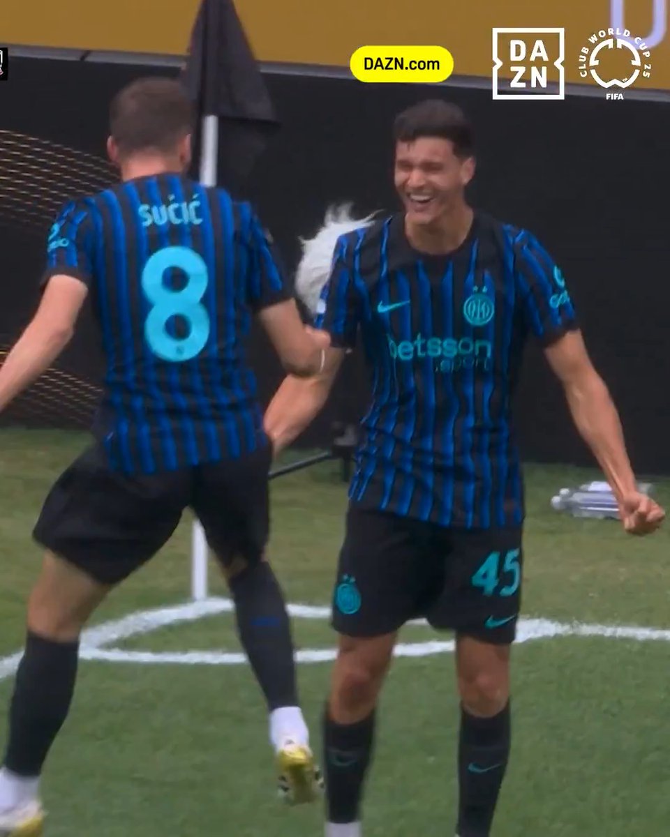 Valentรญn Carboni โซ๏ธ๐ต๐ฆ๐ท #InterUrawaReds la decide un โfiglioโ di Chivu ๐ซ Non giocava da ottobre, subito decisivo alla #FIFACWC โฝ๏ธ๐ฅ #ValentinCarboni #Inter #DAZN