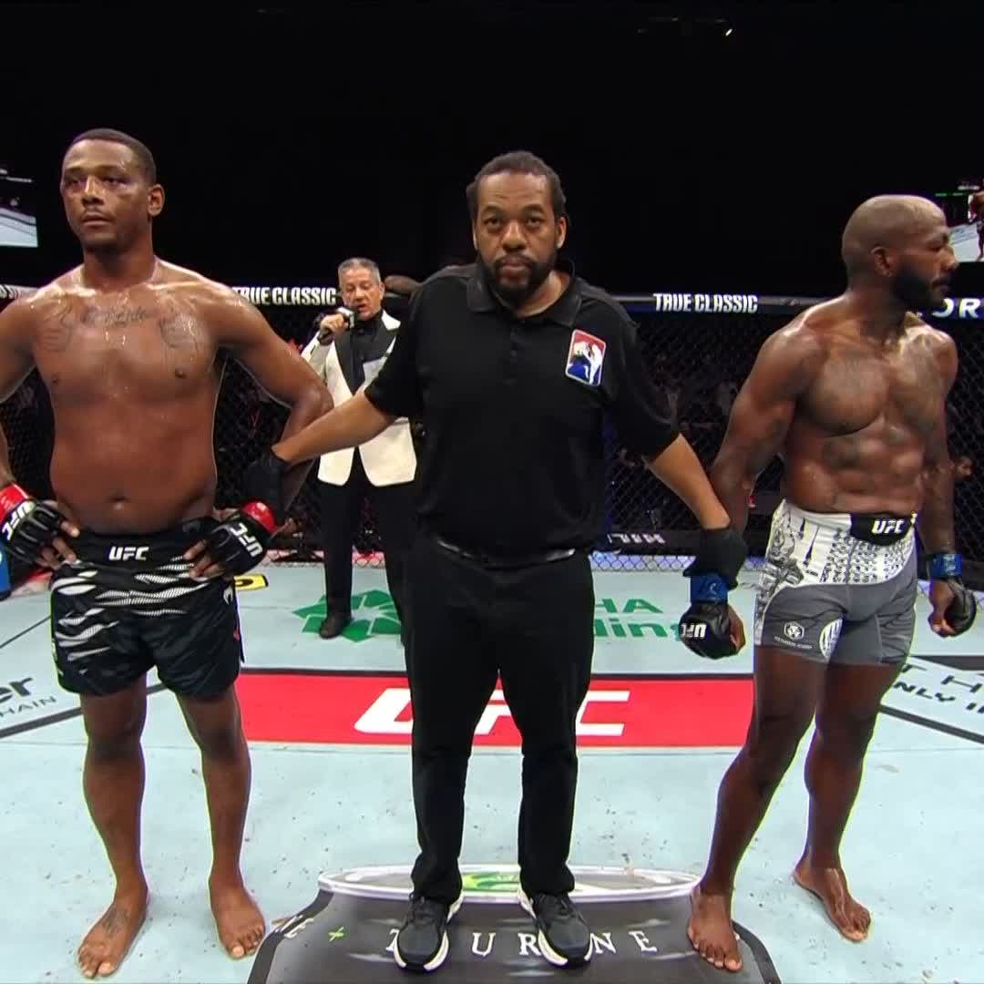 Wait was Jamahal Hill surprised by the decision 😅 #UFCBaku