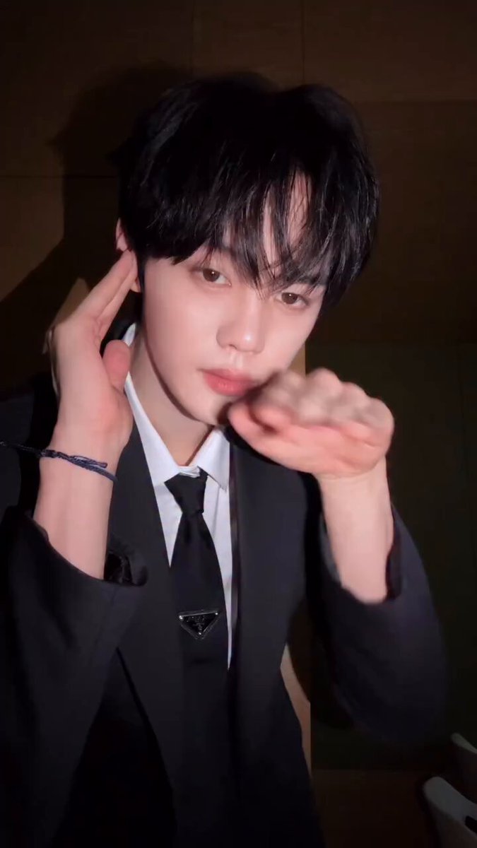 250622 제베원 인스타 릴스 #김규빈 🖤👔