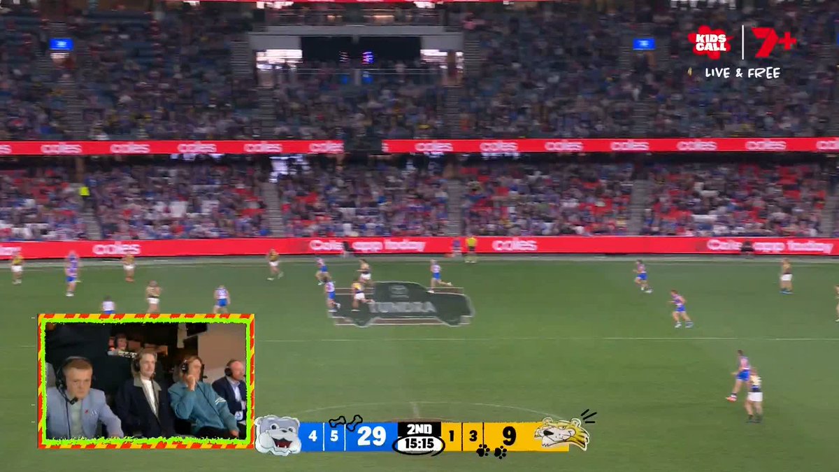 Darcy Moore: "You need very high rizz levels to be able to pull of a celly." Ned Bolton: "Yeah that's what you've got Darcy I know that." #AFLDogsTigers