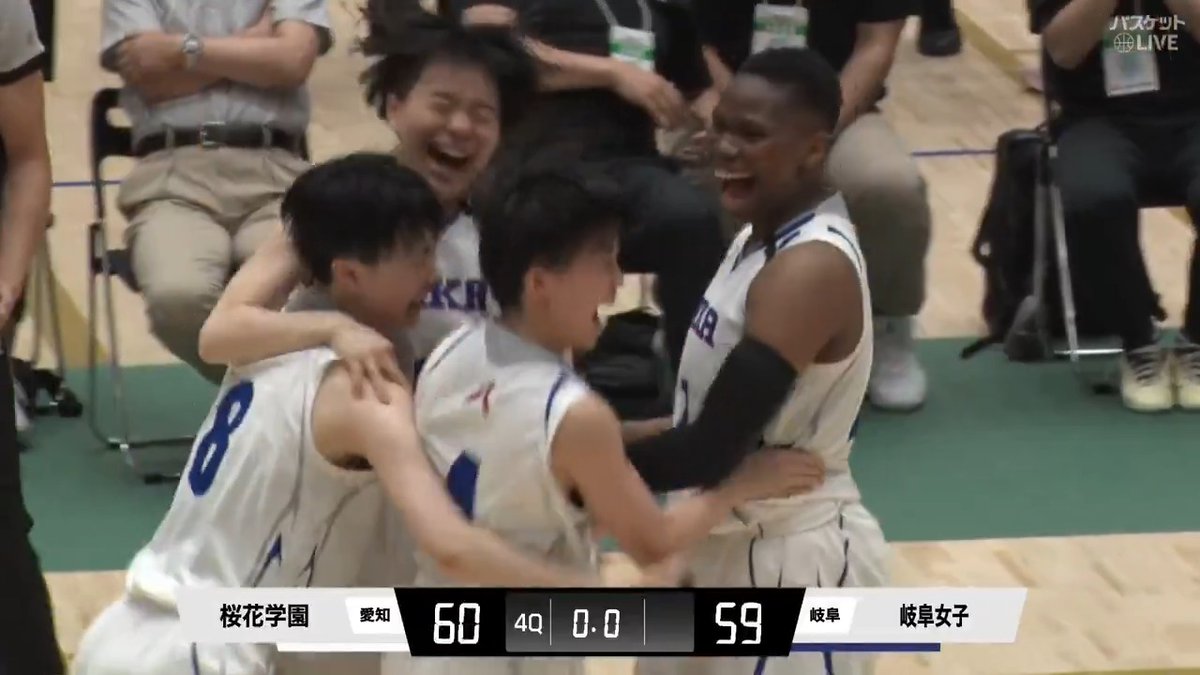 ドラマチックすぎる幕切れ‼ 残り2.3秒ラストプレーで #山田桜来(#5)のロングスリー炸裂👀 最後の最後で #桜花学園 が逆転勝利🎉 🏀東海大会 女子決勝🏆 #桜花学園 🆚 #岐阜女子 ▶視聴はコチラ #バスケットLIVE ライブ/見逃し配信中📡 #高校バスケ #ブロック大会 高校バスケby日本バスケットボール協会(JBA)
