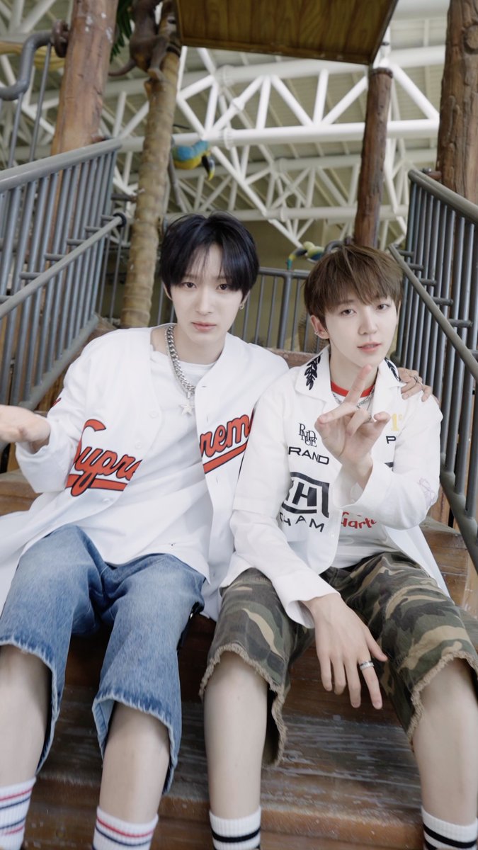 #동화 #동현 의 번쩍 튀는 Spark⚡ #Donghwa #Donghyeon #KickFlip #킥플립 #Kick_Out_Flip_Now #Electricity