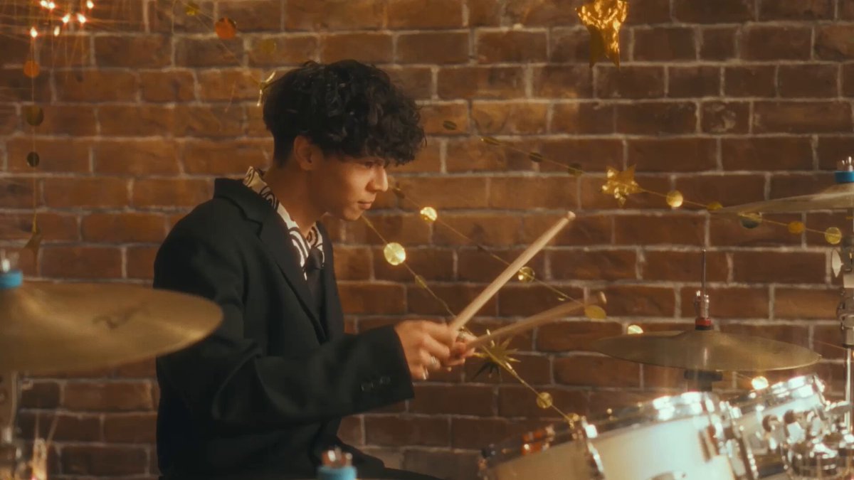 「#織姫とBABY feat. 汐れいら」 Music Videoを公開しました！ ▼MVはこちら 楽曲やMVの感想は是非 YouTubeのコメント欄で教えてください📝 ▼配信はこちら