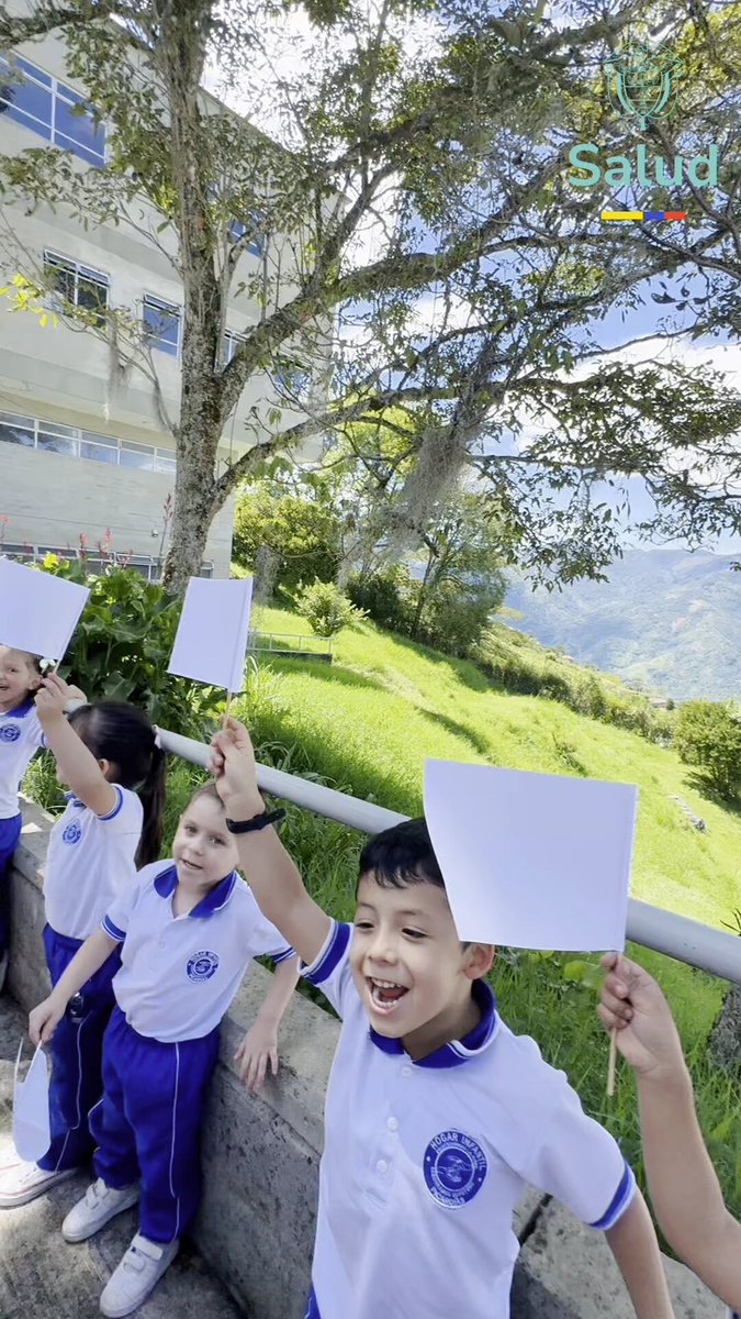 Durante su recorrido por Santa Fe de Antioquia, Ciudad Bolívar, Santa Bárbara y Caldas, el ministro de Salud, Guillermo Jaramillo, anunció inversiones que superan los $21.000 millones para fortalecer la red hospitalaria de estos municipios y el departamento de Antioquia. Entre los proyectos se encuentra la ampliación de servicios, dotación médica y atención prioritaria para los puestos de salud rurales. Estás inversiones representan una oportunidad para que miles de familias accedan a una atención más cercana, digna y oportuna. Porque cuidar la vida en los territorios es avanzar hacia un sistema de salud más justo para todos. #ColombiaTieneQuienLaCuide