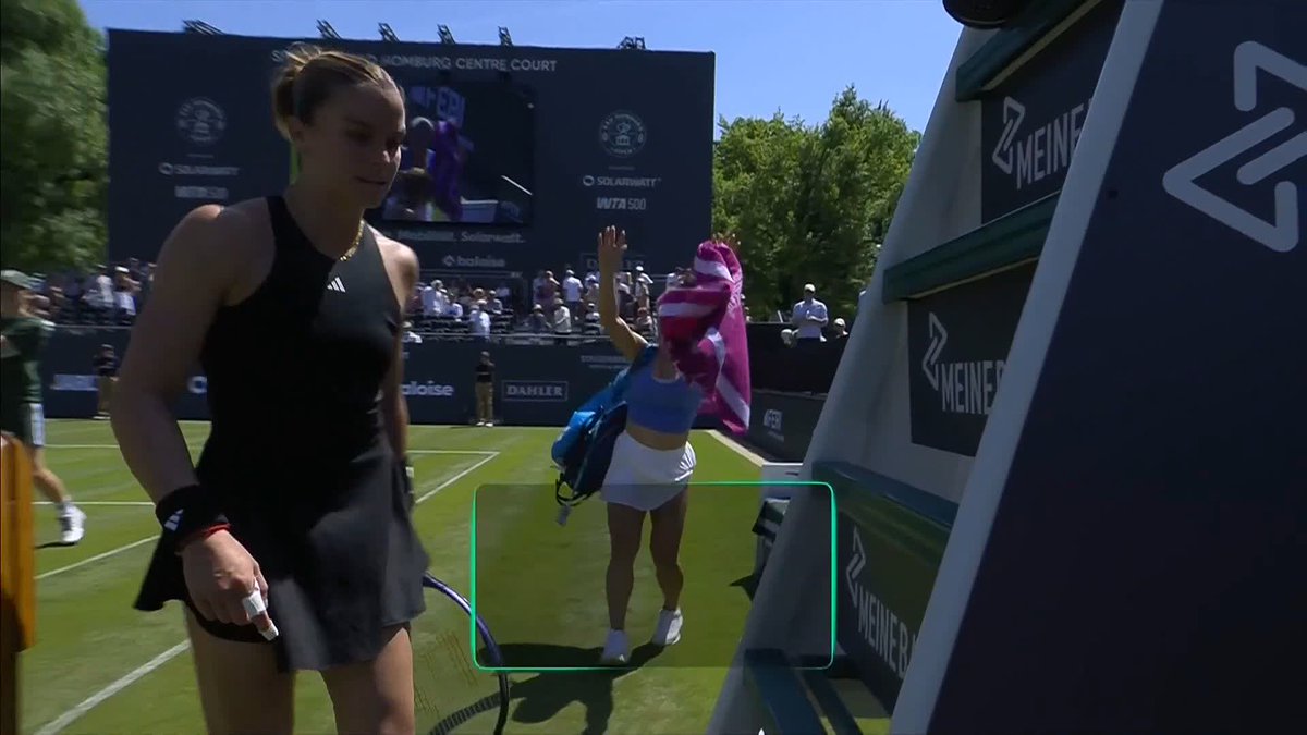"Nobody likes you!" 😤 Tense moments at the net after Maria Sakkari beat Yulia Putintseva 😳