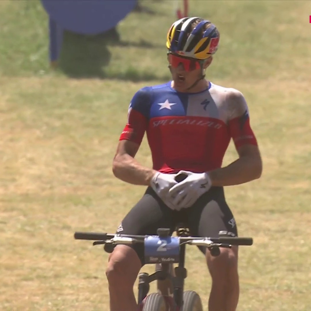 Premier Chilien vainqueur en Coupe du monde de VTT, Martin Vidaurre nous a offert une célébration... osée 😳