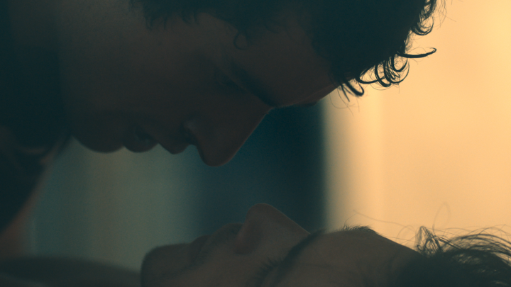 Here's 45 seconds of Roque and Sebas wrestling in Olympo because you deserve a treat