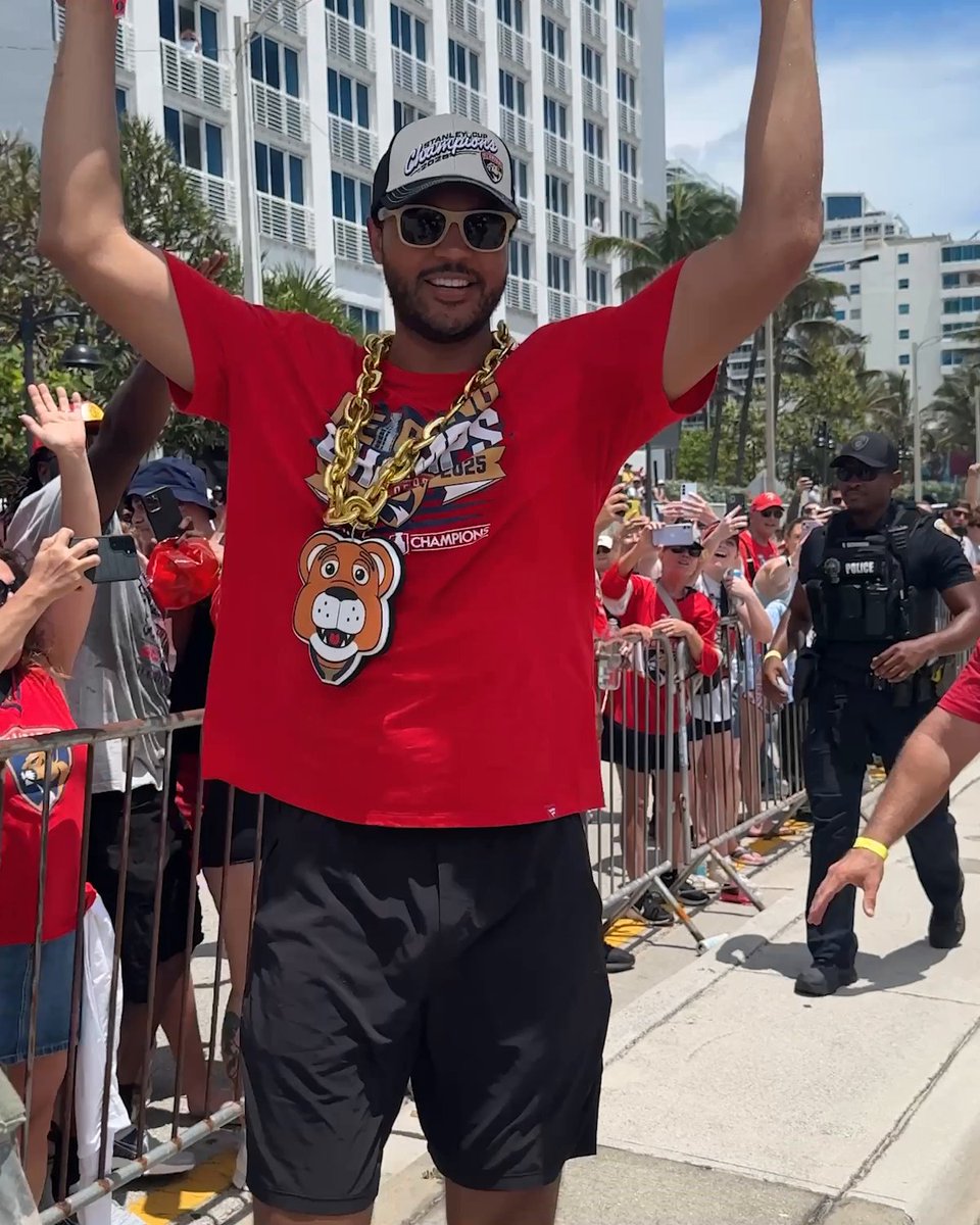 Seth Jones is a #StanleyCup champion! 🏆