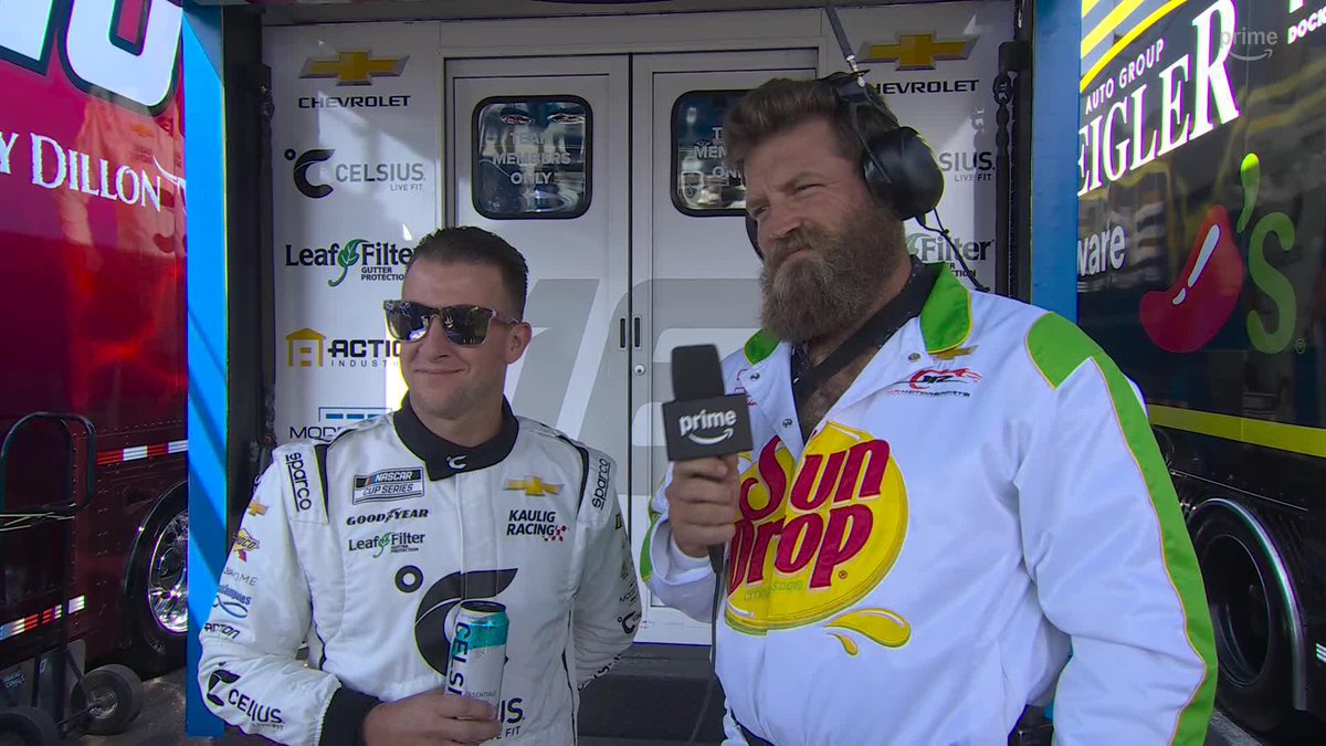 .Ryan Fitzpatrick makes his pit road debut! 😅 #NASCARonPrime