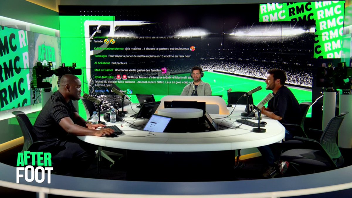 Mathys Tel, attaquant de l'équipe de France espoirs et invité exceptionnel dans l'After : "La Premier League est vraiment au-dessus de la Bundesliga... Ça court dans tous les sens. Les 3 premiers matchs, j'ai fini au sol."