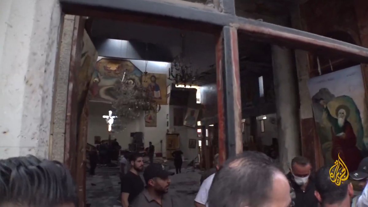 20 قتيلا و52 جريحا في تفجير انتحاري داخل كنيسة مار إلياس في العاصمة السورية #دمشق وقوات الأمن الداخلي تباشر عملها للكشف عن ملابسات الحادث | تقرير: صهيب الخلف #الأخبار #الجزيرة_سوريا