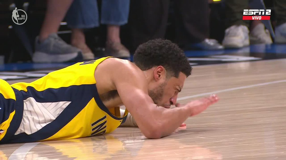 "Tyrese Haliburton" Porque se lesionó y se puso a llorar en pleno partido de Indiana Pacers ante Oklahoma City Thunder en la final de la NBA. Me duele hasta a mí, justo en el último partido se lesiona, la concha bien de la lora. Déjenme solo.