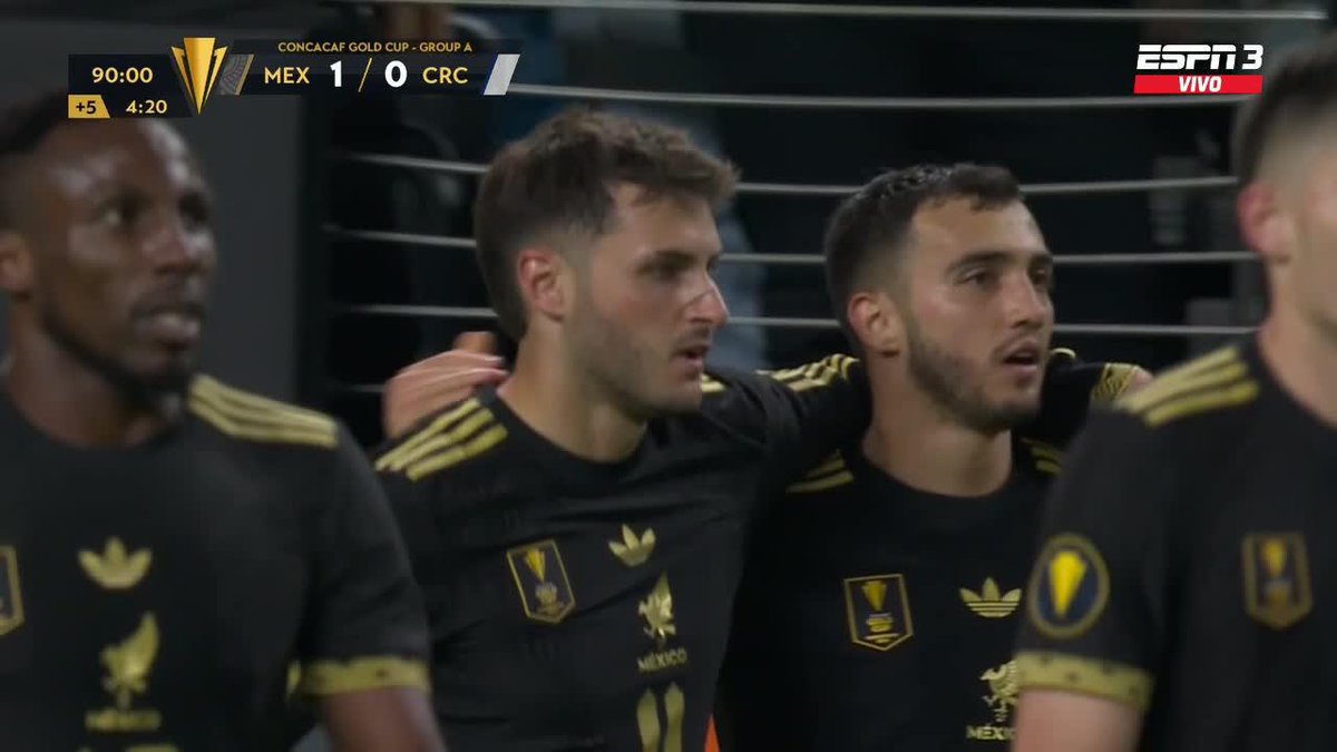 ¡¡AGÓNICO GOLAZO DE TIJERA DEL BEBOTE GIMÉNEZ PARA EL 1-0 DE MÉXICO ANTE COSTA RICA EN LA COPA ORO!! 📺 La CONCACAF Copa Oro, por #DisneyPlus Premium
