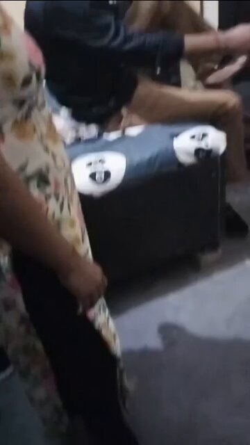 Extra-Marital Affair Kalesh (Wife Caught her Husband with other lady inside Room)