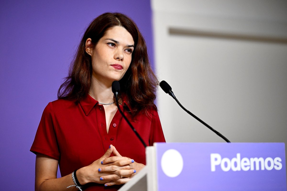 EEUU utiliza de nuevo la mentira provocando una guerra ilegal en Oriente Medio. Y la UE y España vuelven a alinearse tanto con Israel como con EEUU al no condenar ese ataque ilegal a Irán que nos pone en peligro. Exigimos al Gobierno la inmediata salida de la OTAN. 📽 Isa Serra🙋🏽♀️