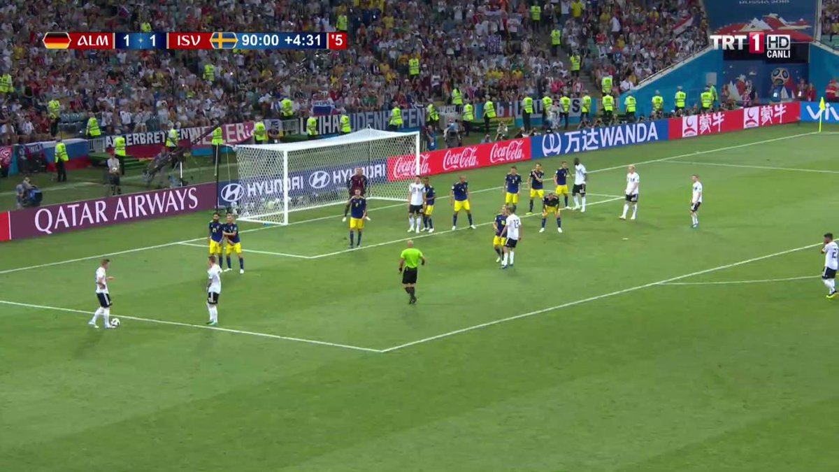 🗓️ 7 yıl önce bugün 🔙 Toni Kroos, 2018 Dünya Kupası’nda İsveç ağlarına harika bir gol gönderdi 👟⚽🚀