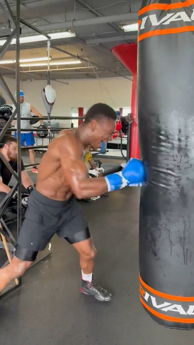 Super-middleweight contender Christian Mbilli firing on all cylinders ahead of his return against Maciej Sulecki this weekend 🔥