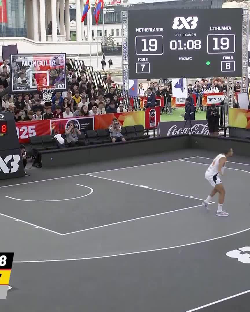 ARE WE EVEN SURPRISED AT THIS POINT?? 😮‍💨🥶 Cold-blooded Hype Worthy to end the game 🤝🇳🇱 #3x3WC | 3x3 Basketball Netherlands