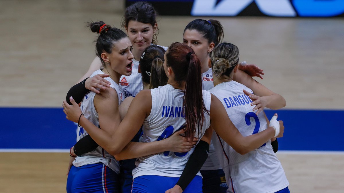 🔥 THE VERY BEST OF THE WEEK! 💥 You shouted, we replayed — now relive the TOP PLAYS from #VNL2025 Women’s Week 2! Pure power, crazy saves and moments that made us all go 🤯. 📺 Watch #VNL live on VBTV: 🏐 #BePartOfTheGame #Volleyball