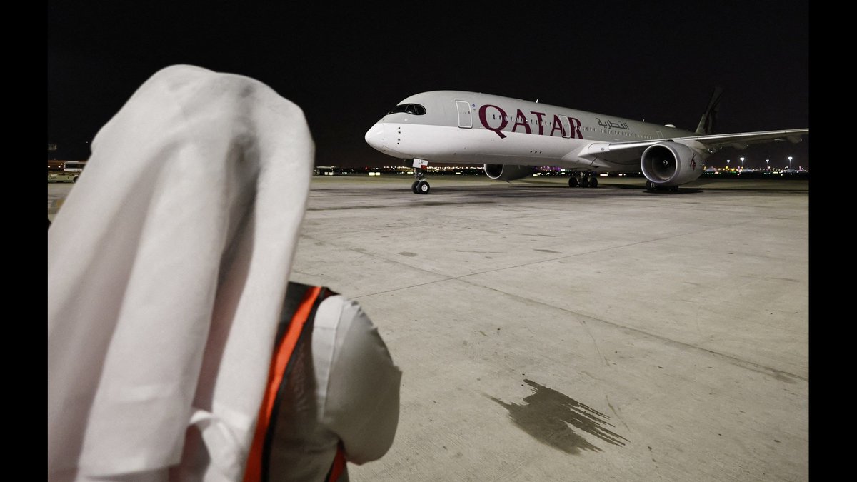 قطر تعلن وقف الملاحة الجوية كإجراء احترازي بسبب "تطورات الأوضاع في المنطقة" #قناة_العربية #إيران #إسرائيل