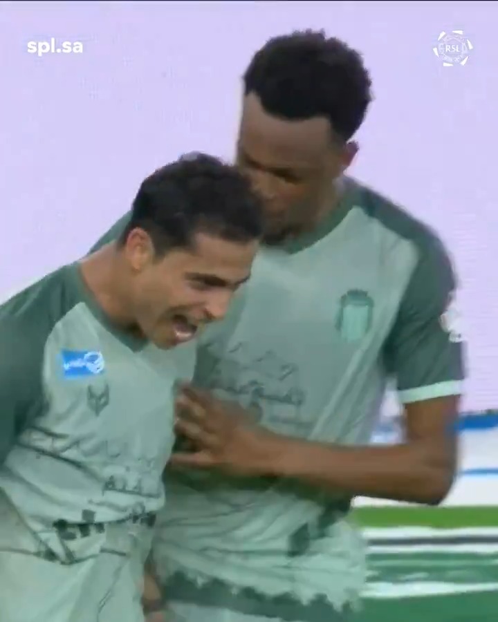 5️⃣ من أجمل أهداف نادي الرياض السعودي بالموسم الماضي 🔴⚫️ أخبرنا من صاحب الهدف الأجمل؟ 🤔 #دوري_روشن_السعودي