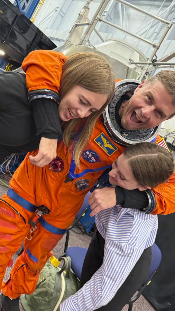 Another busy week for the Artemis II crew. The crew practiced simulations inside of the mockup of the Orion spacecraft, met with the lunar geology team, and brought their kids to work to learn more about the day-to-day life of an Artemis astronaut!