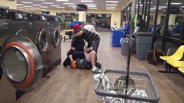 Fight breaks out in Laundromat #fight #fight #austintx