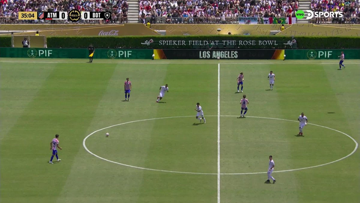 🤯🇦🇷 Suena “SOY DE RIVER” recién en pleno Botafogo - Atlético Madrid en Los Ángeles.