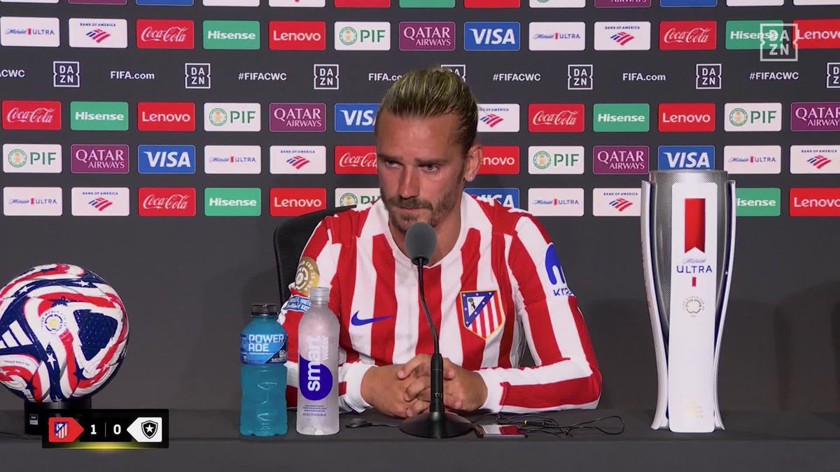 Ojalá le muestren a Falcao esta rueda de prensa de Griezmann… "Los árbitros tienen sus fallos pero debemos concentrarnos en lo que tenemos que mejorar para ganar. Hay que mirarse y reconocer que no estamos al nivel". Ah y no hubo aplausos al final.