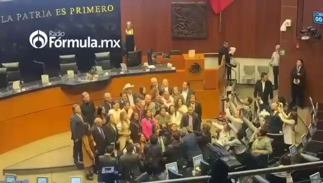 #ULTIMAHORA 🚨 SENADORES DE MORENA FELICITAN a Claudia Sheinbaum Pardo por su cumple que será en unas horas "Feliz Cumpleaños querida PresidentA Claudia Sheinbaum Pardo"...❤️🫶🏼❤️