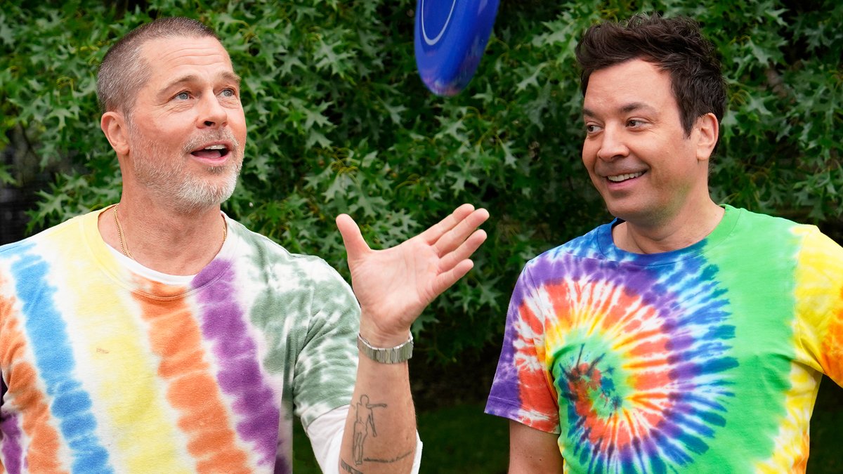 Things escalate quickly when Jimmy challenges Brad Pitt to a friendly game of frisbee golf. F1 Movie #FallonTonight