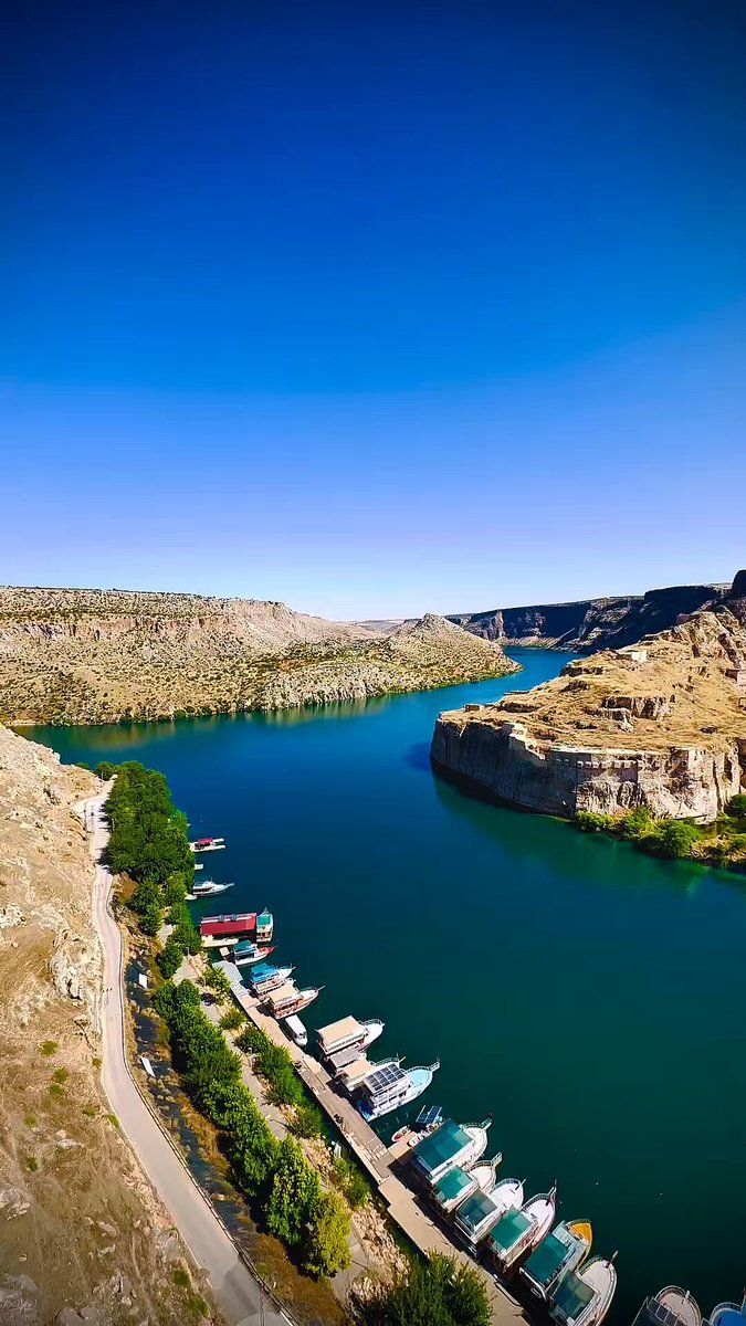 Günaydın! ☀️ Herkesi bu eşsiz güzelliği keşfetmeye davet ediyoruz… 📍 Rotamız: Rumkale #GaziantepeGelmeZamanı #DiscoverGaziantep