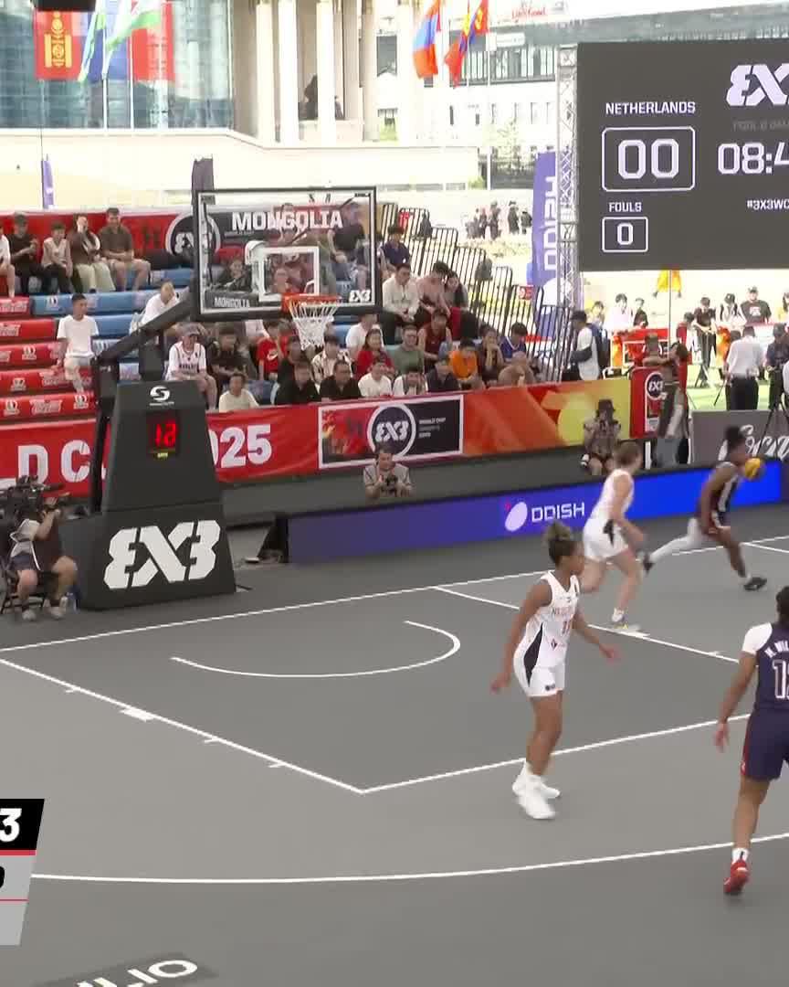 Mikaylah Williams putting her defender in a blender 🥶🤧 #3x3WC | USA Basketball 3x3