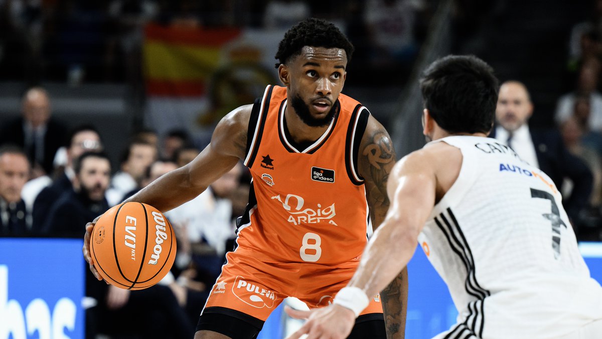Jean Montero siendo ๐๐ก ๐ฅ๐ง๐ค๐๐ก๐๐ข๐ ๐ฟ ๐ฅ Con una actuaciรณn estelar en el segundo partido de la final del #PlayoffLigaEndesa, el dominicano firmรณ 2โฃ3โฃ puntos, 8โฃ asistencias y 2โฃ6โฃ de valoraciรณn. ๐ฉ๐ด Jean Montero Valencia Basket Club | #ConectaConTuPasiรณn