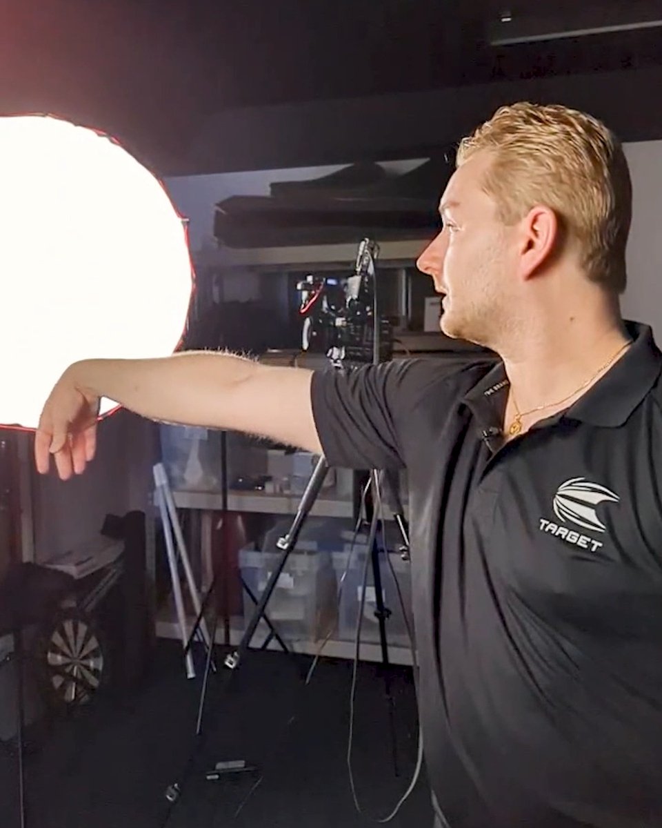2x Major Winner, the most successful Belgian in Darts - This is the Dream Maker's throw in silky slow motion 🎯 What's your favourite Dimitri Van den Bergh moment? #TeamTarget