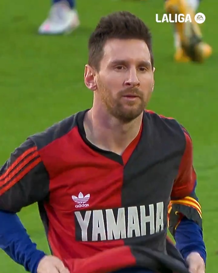 Quando Lionel Messi marcou esse golaço e homenageou Maradona!