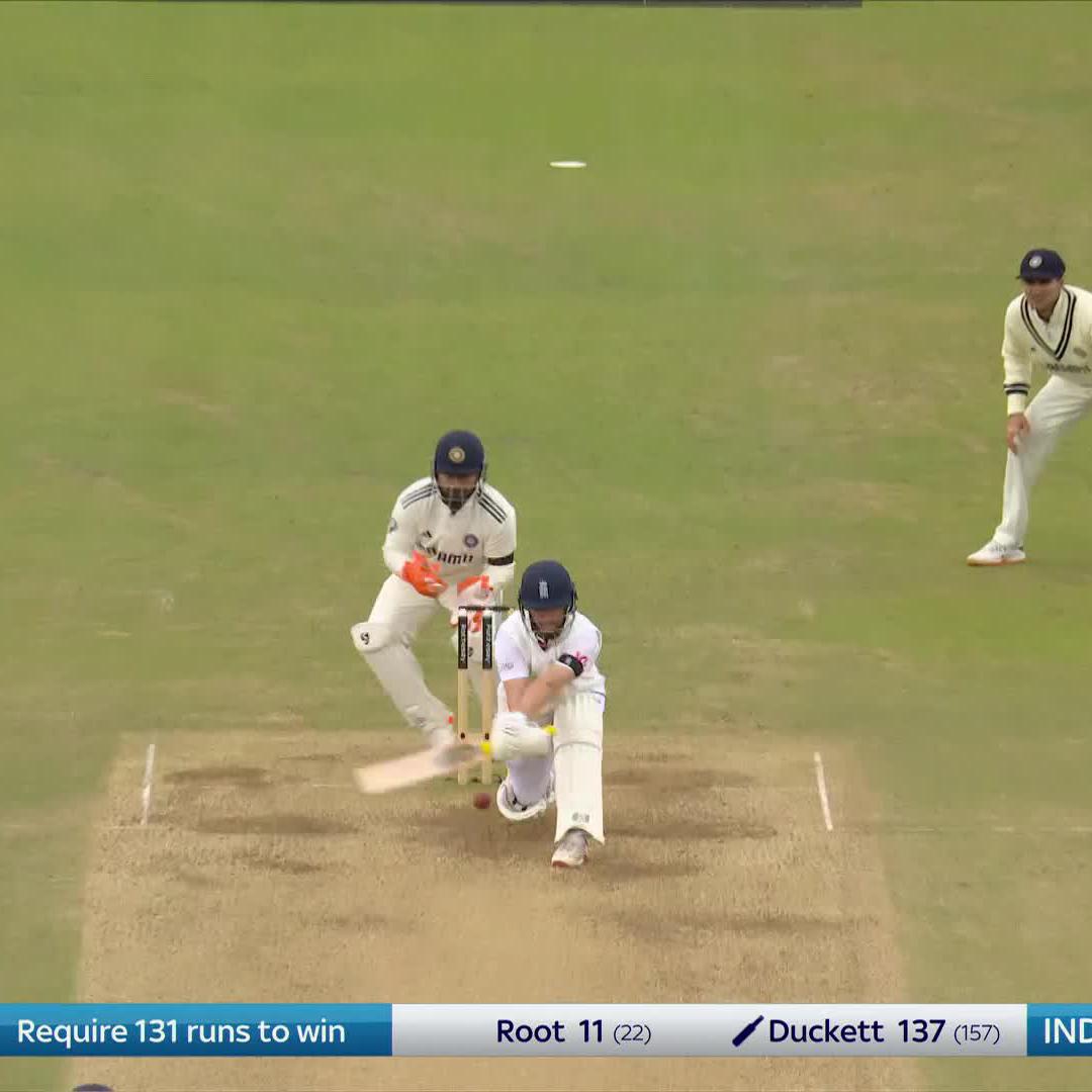 - No one can play sweep shot against Jadeja Sarrr - No one can play reverse sweep against Jadeja Sarrr - No one can hit sixes against Jadeja Sarrr Ben Duckett treated Jadeja like a net bowler effortlessly