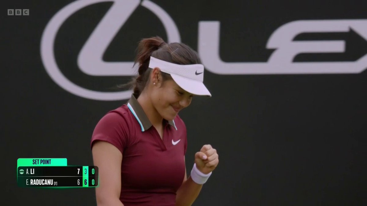 Emma Raducanu wins the second set to level the score against Ann Li 💪 We're heading into a final-set decider 👀